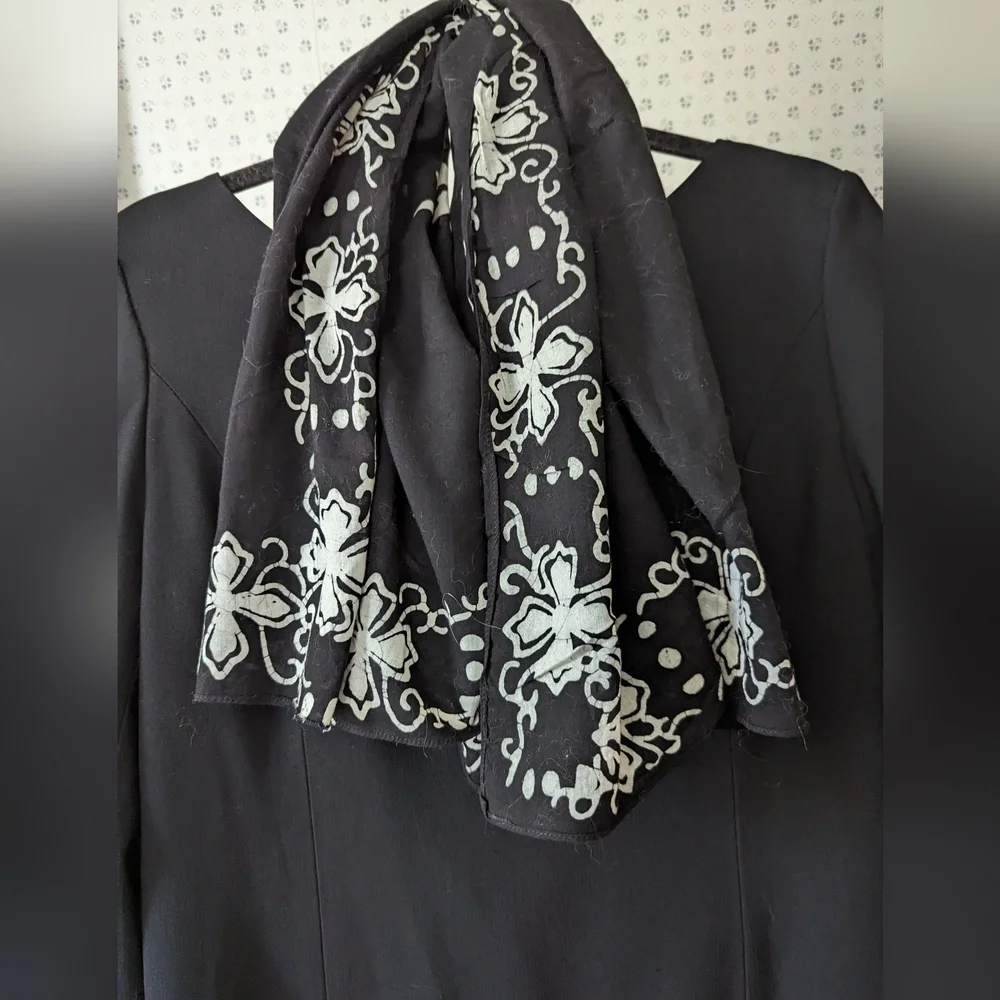 Batik scarf 25
